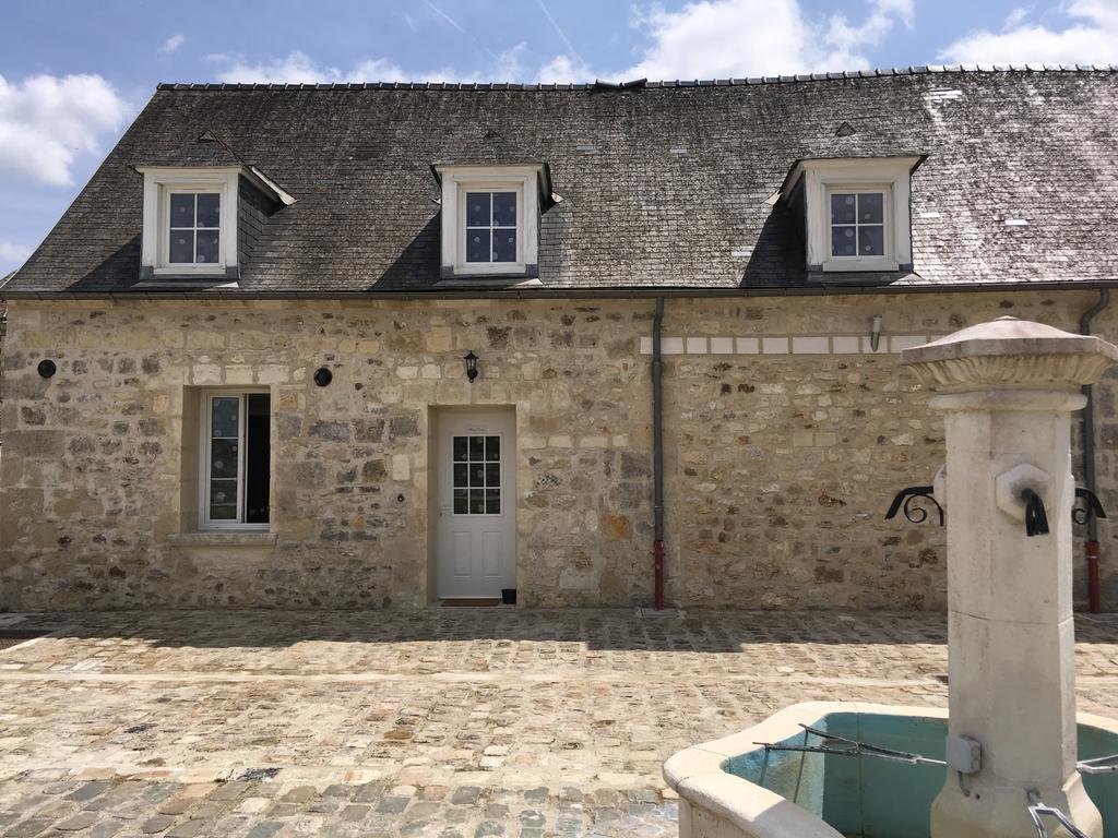 Gites De Saint Remy ヴィレ・コトレ エクステリア 写真